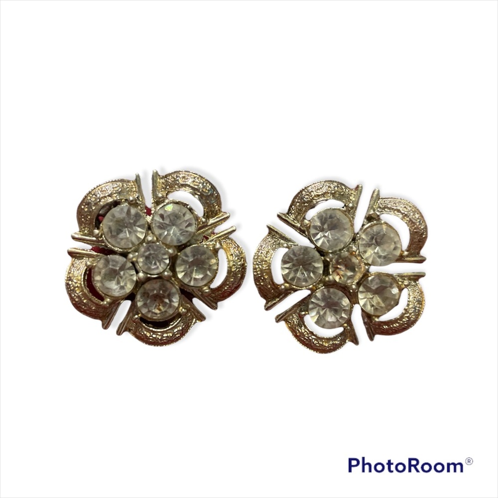 Vintage Coro clip in earrings
